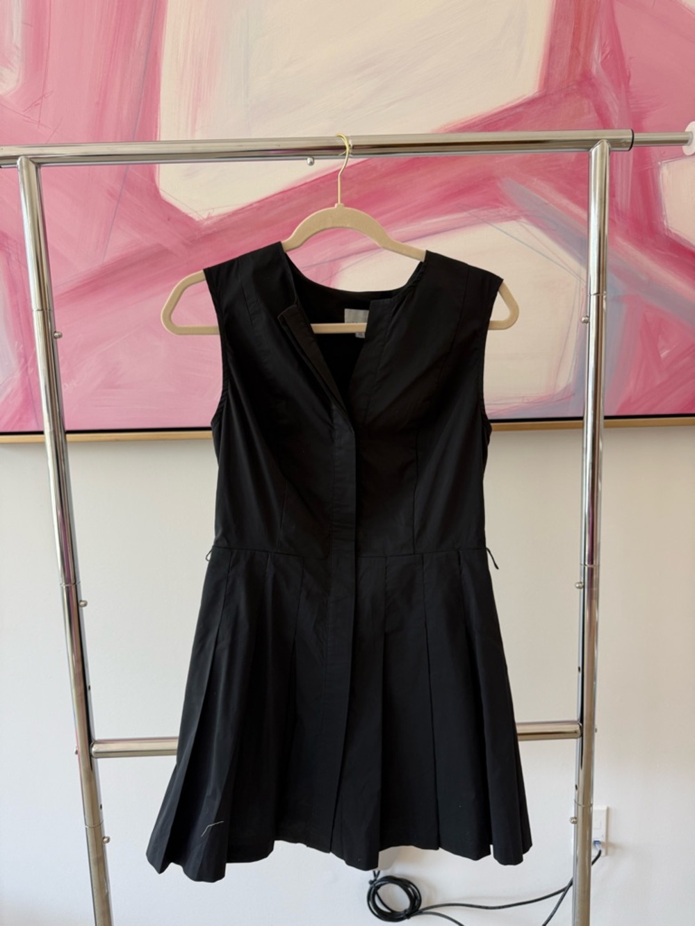 Cartolina Women's Black Sleeveless Pleated Dress, size xs